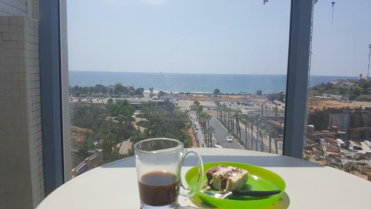 Exceptional View Facing Sea Of Givat Olga Hadera Apartment Екстериор снимка